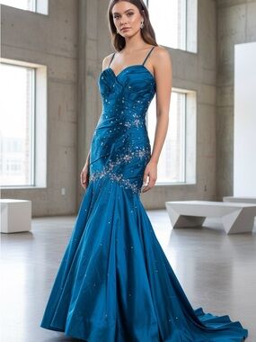 Elegant Teal Mermaid Evening Gown with Embellished Bodice